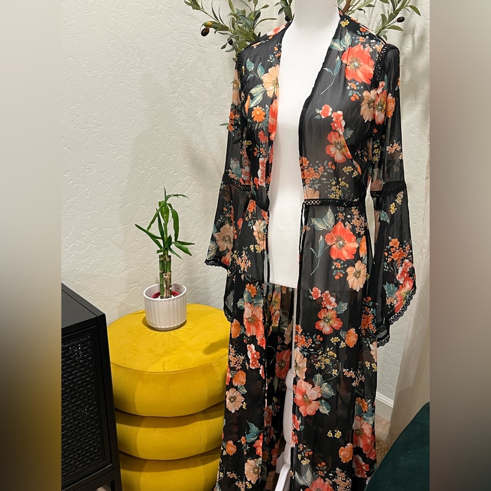 Brand New With Tag Privy Black Floral Cardigan